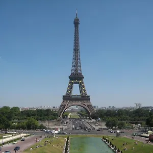 T2 Trocadero Tour Eiffel Paris
